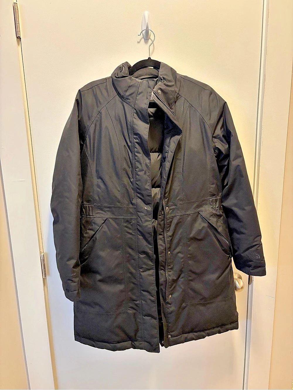 The North Face Women's Metropolis Parka Black Puffer Medium